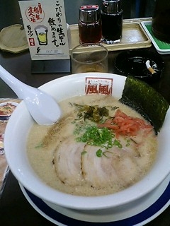 トンコツラーメン